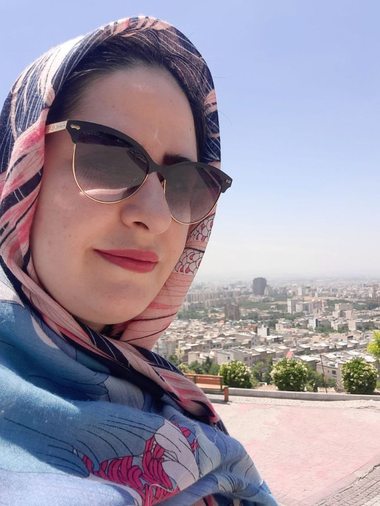 عاطفه علیزاده